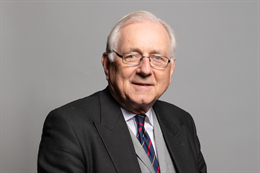 3:2 portrait of Sir Peter Bottomley