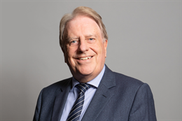 3:2 portrait of Sir David Evennett