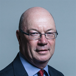 1:1 portrait of Alistair Burt