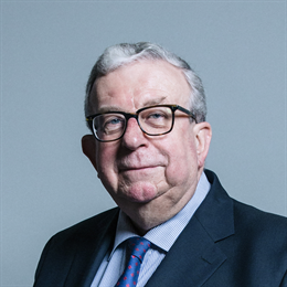 1:1 portrait of Mr Keith Simpson