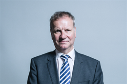 3:2 portrait of Pete Wishart