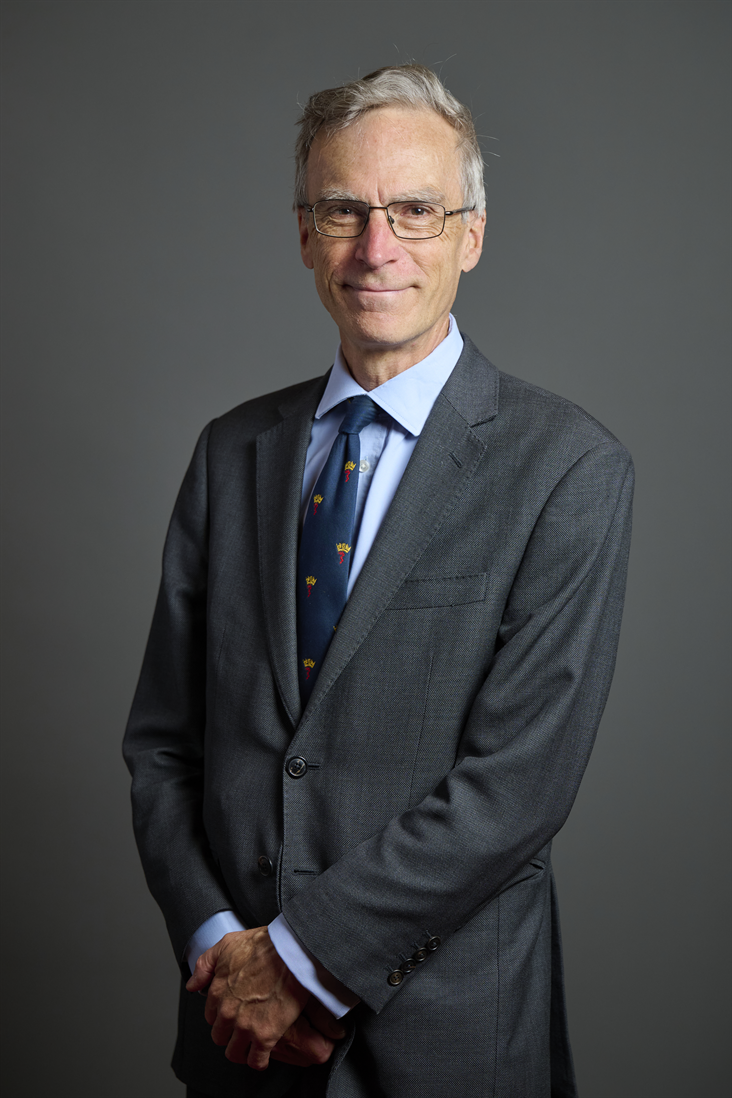 Full sized portrait of Dr Andrew Murrison