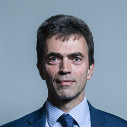 1:1 portrait of Tom Brake