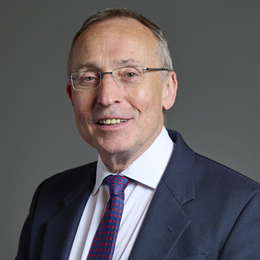 1:1 portrait of Andy Slaughter