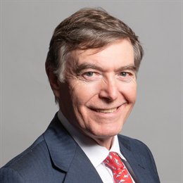 1:1 portrait of Philip Dunne