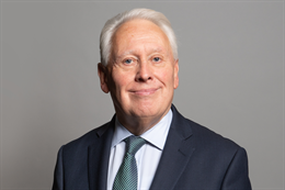 3:2 portrait of Sir Robert Neill