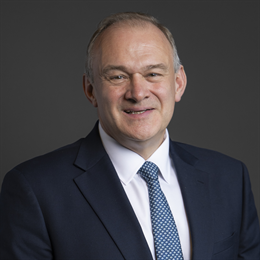 1:1 portrait of Ed Davey