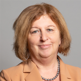 1:1 portrait of Ms Karen Buck