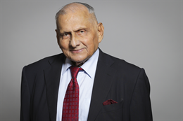 3:2 portrait of Lord Bhatia