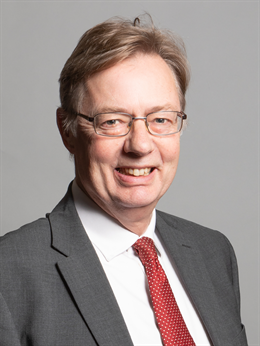 3:4 portrait of Sir Gary Streeter