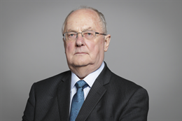 3:2 portrait of Lord MacKenzie of Culkein