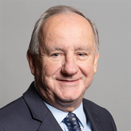 1:1 portrait of Mr Laurence Robertson