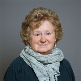 1:1 portrait of Baroness Andrews