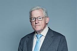 3:2 portrait of Lord King of Bridgwater