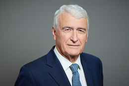 3:2 portrait of Lord Eatwell