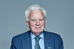 3:2 portrait of Lord Roberts of Llandudno