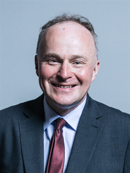 3:4 portrait of John Grogan