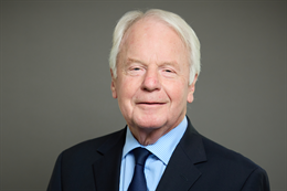 3:2 portrait of Lord Janvrin