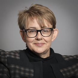 1:1 portrait of Baroness Grey-Thompson
