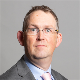 1:1 portrait of Paul Maynard