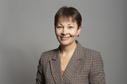 3:2 portrait of Caroline Lucas