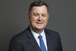 3:2 portrait of Sir Mel Stride