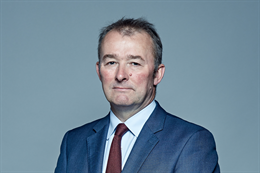 3:2 portrait of Lord Hart of Tenby