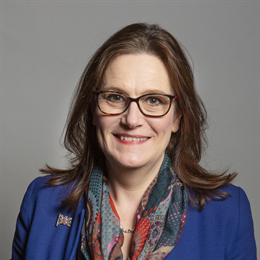 1:1 portrait of Rebecca Harris
