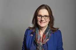 3:2 portrait of Rebecca Harris