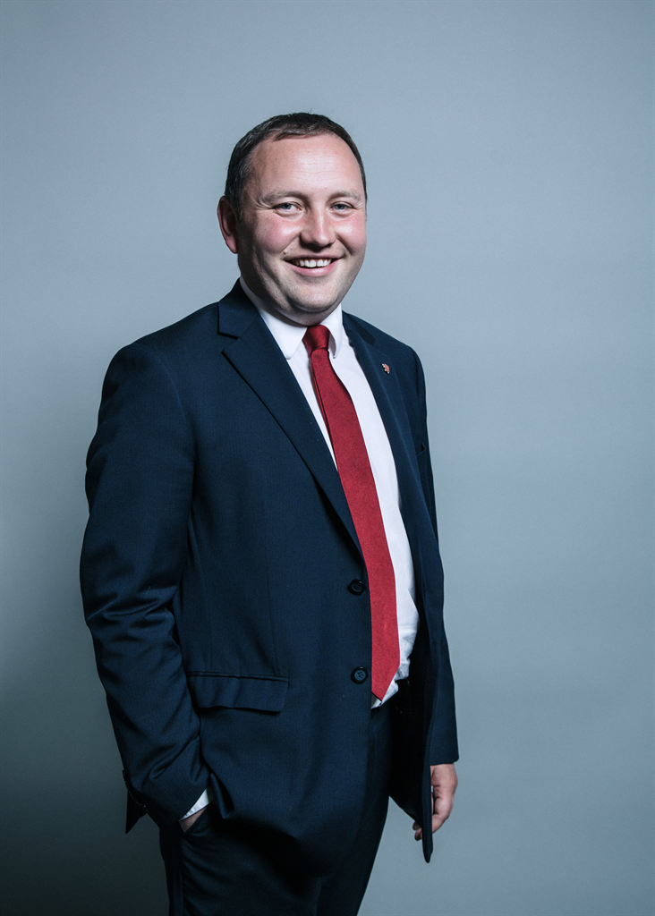 Full sized portrait of Ian Murray