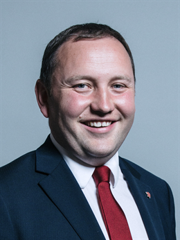 3:4 portrait of Ian Murray
