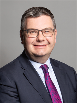 3:4 portrait of Iain Stewart