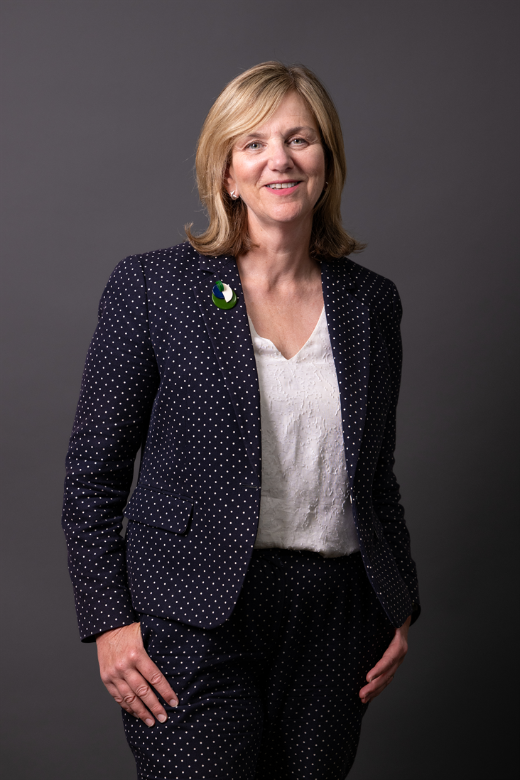 Full sized portrait of Lilian Greenwood