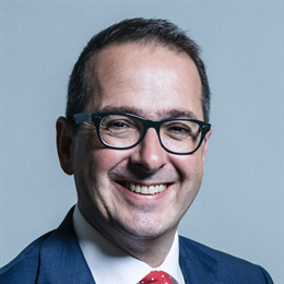 1:1 portrait of Owen Smith
