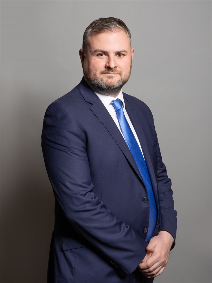 Full sized portrait of Andrew Stephenson