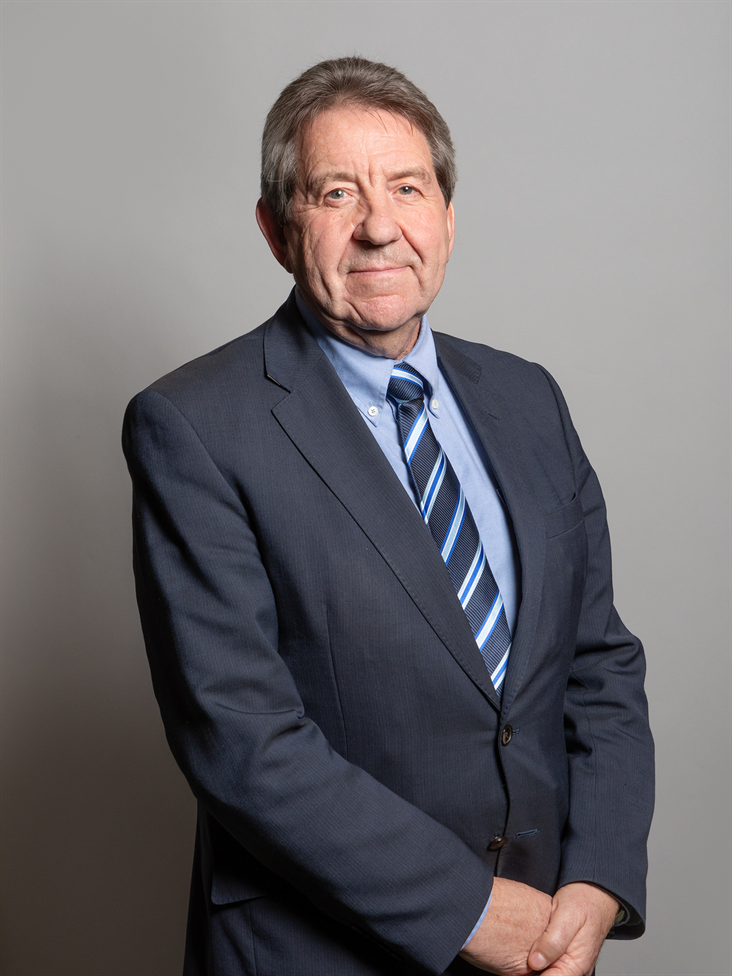 Full sized portrait of Gordon Henderson