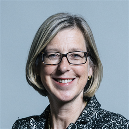 1:1 portrait of Sarah Newton