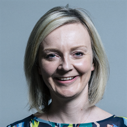 1:1 portrait of Elizabeth Truss