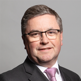 1:1 portrait of Sir Robert Buckland
