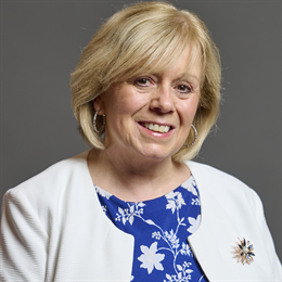 1:1 portrait of Mary Glindon