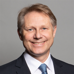 1:1 portrait of David Morris