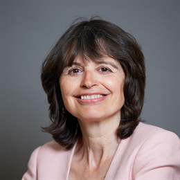 1:1 portrait of Baroness Parminter