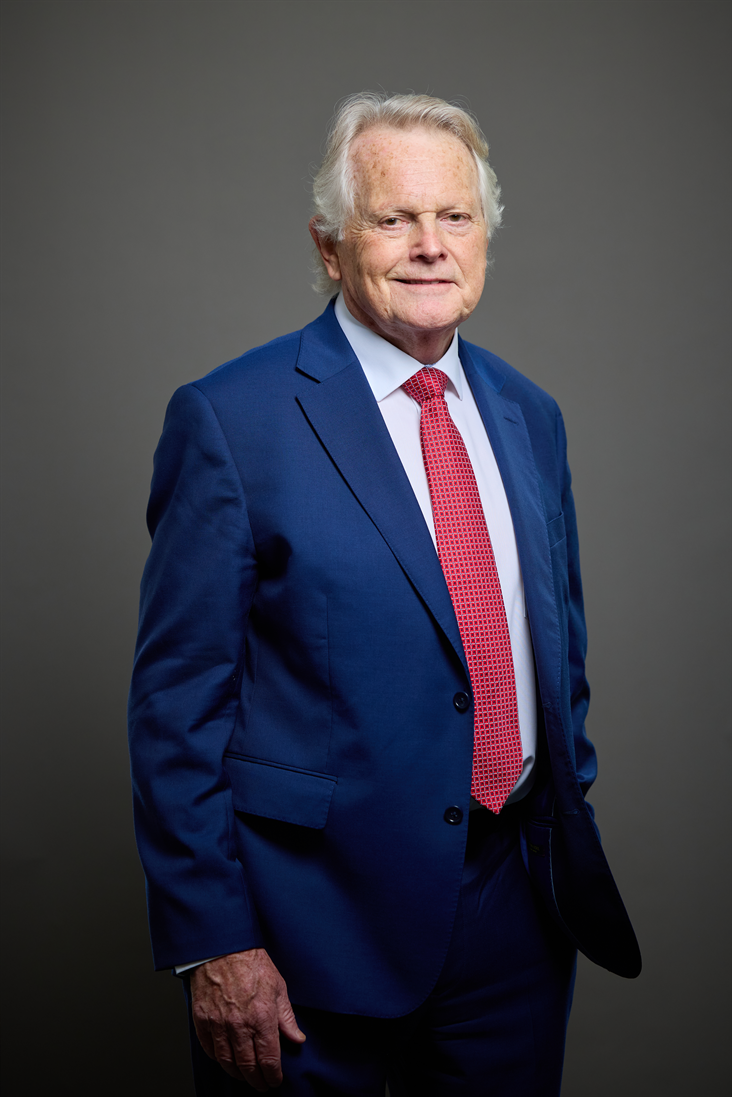 Full sized portrait of Lord Dobbs