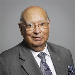 1:1 portrait of Lord Loomba