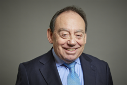 3:2 portrait of Lord Gold