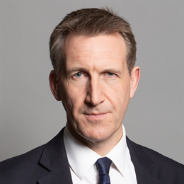 1:1 portrait of Dan Jarvis