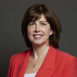 1:1 portrait of Lucy Powell