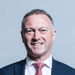 1:1 portrait of Steve Reed