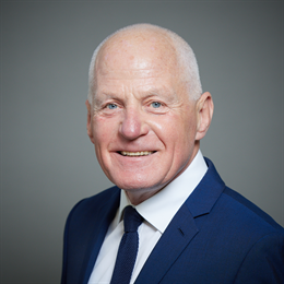 1:1 portrait of Lord Cashman