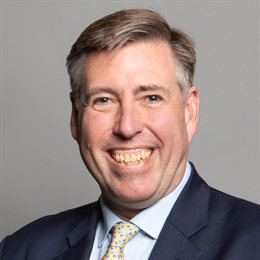 1:1 portrait of Lord Brady of Altrincham